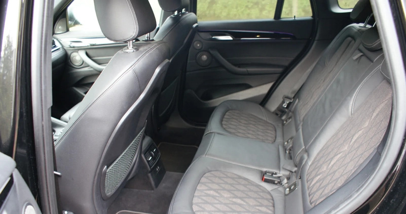 BMW X1 cena 129800 przebieg: 56000, rok produkcji 2020 z Warszawa małe 379